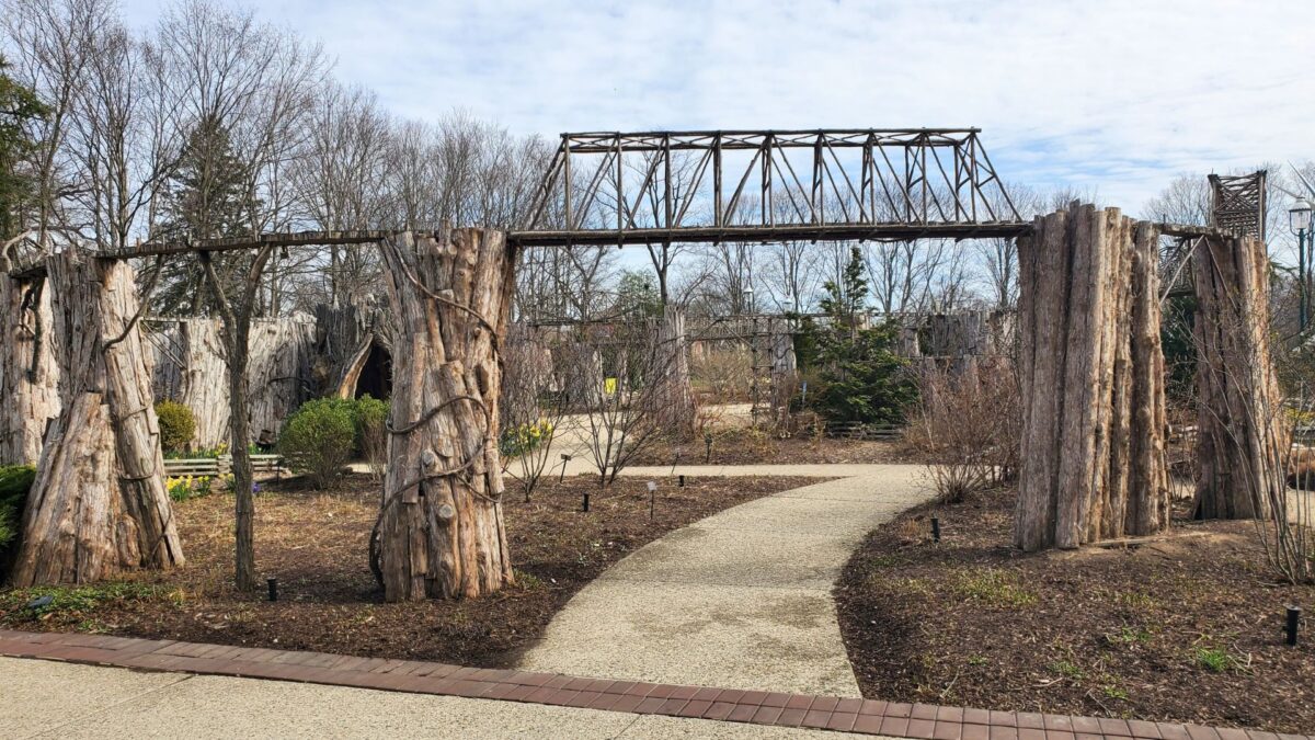 Paul Busse Garden Railway bridge for model train outside