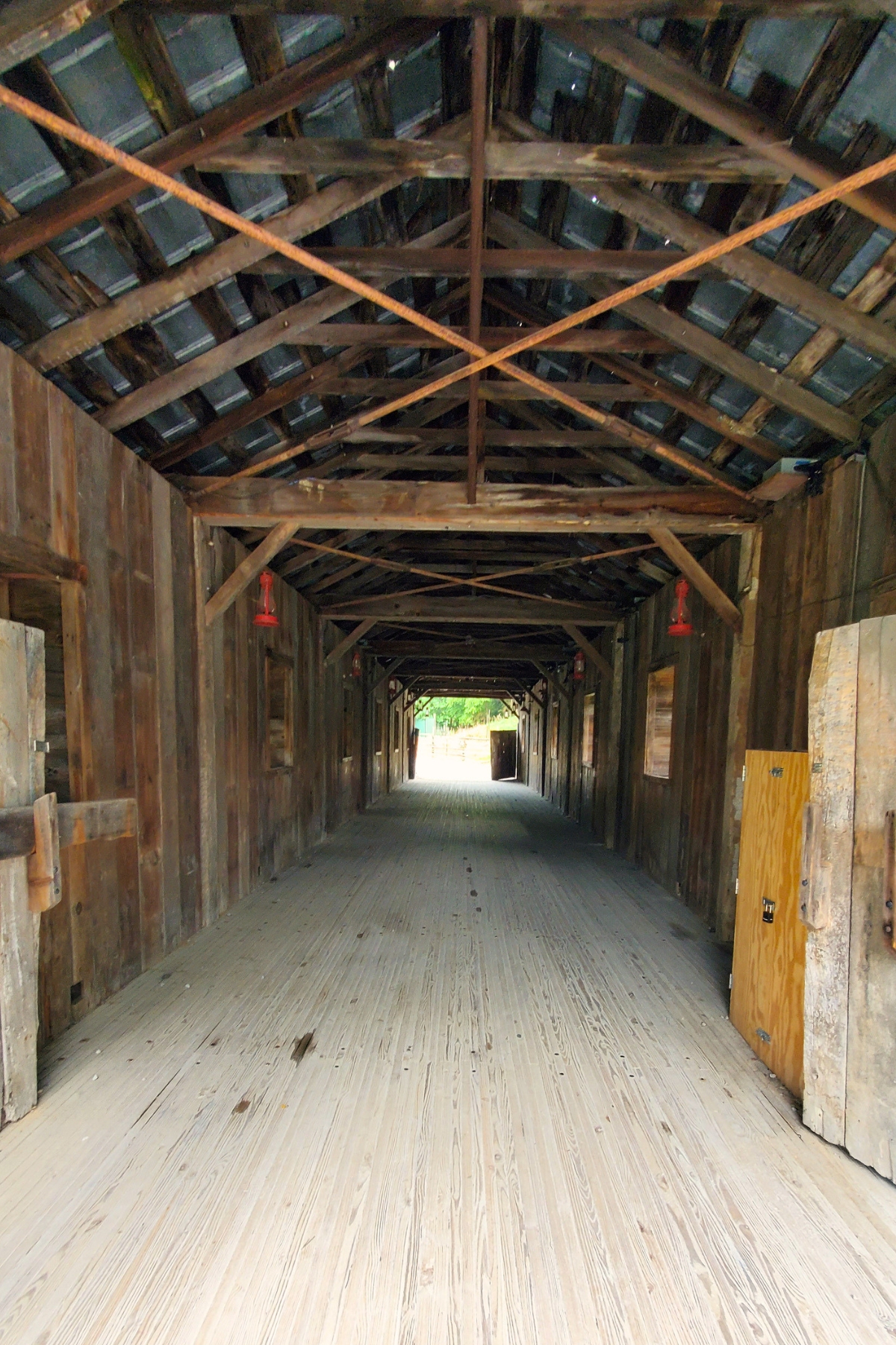 covered bridge in Chargin Falls